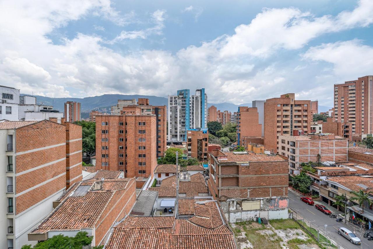 Apartamentos Housy Laureles 麦德林 外观 照片