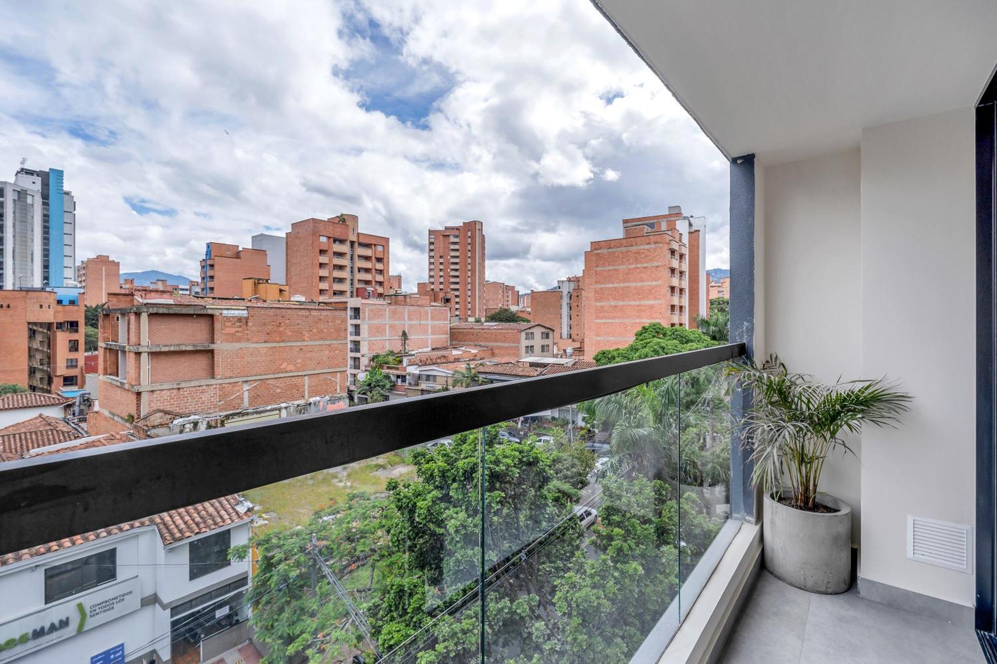 Apartamentos Housy Laureles 麦德林 外观 照片