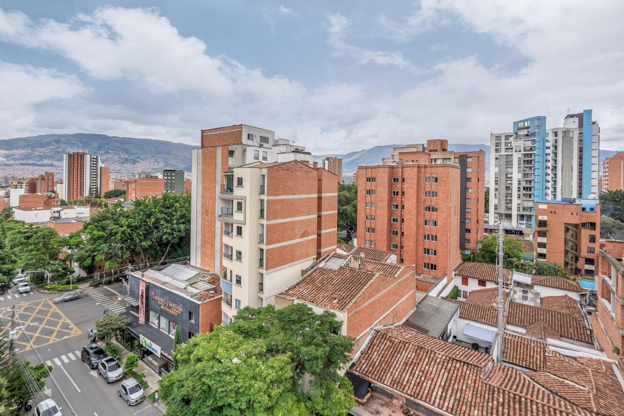 Apartamentos Housy Laureles 麦德林 外观 照片